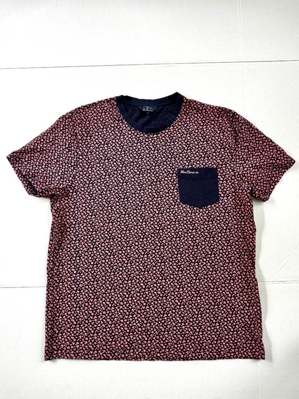 Ben Sherman Navy Pink Floral Short Sleeve Pocket T-Shirt Size XL